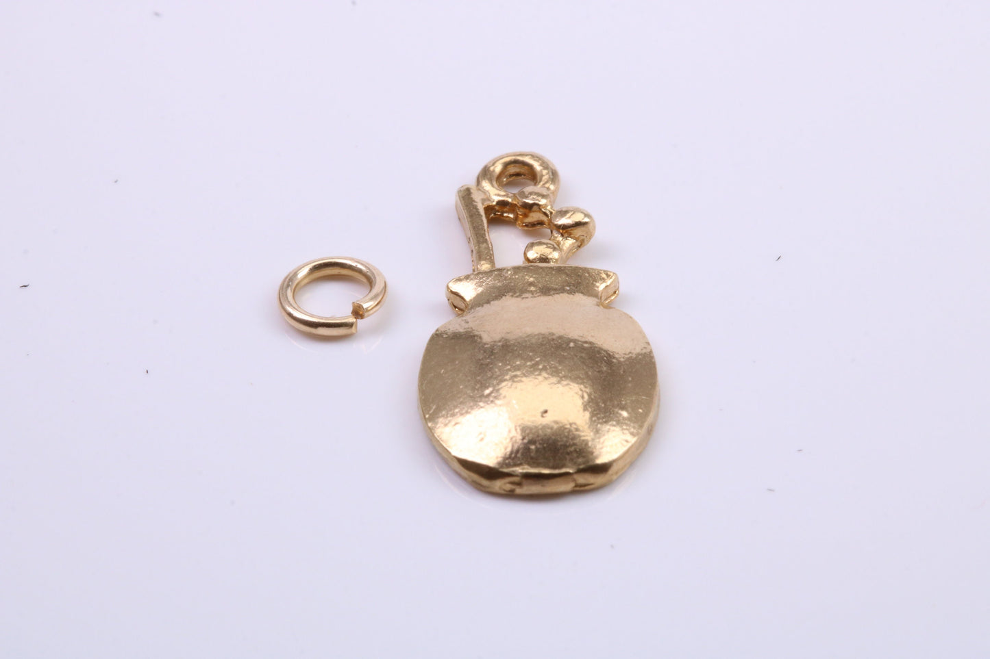 Cooking Pot Charm, Traditional Charm, Made from Solid 9ct Yellow Gold, British Hallmarked, Complete with Attachment Link