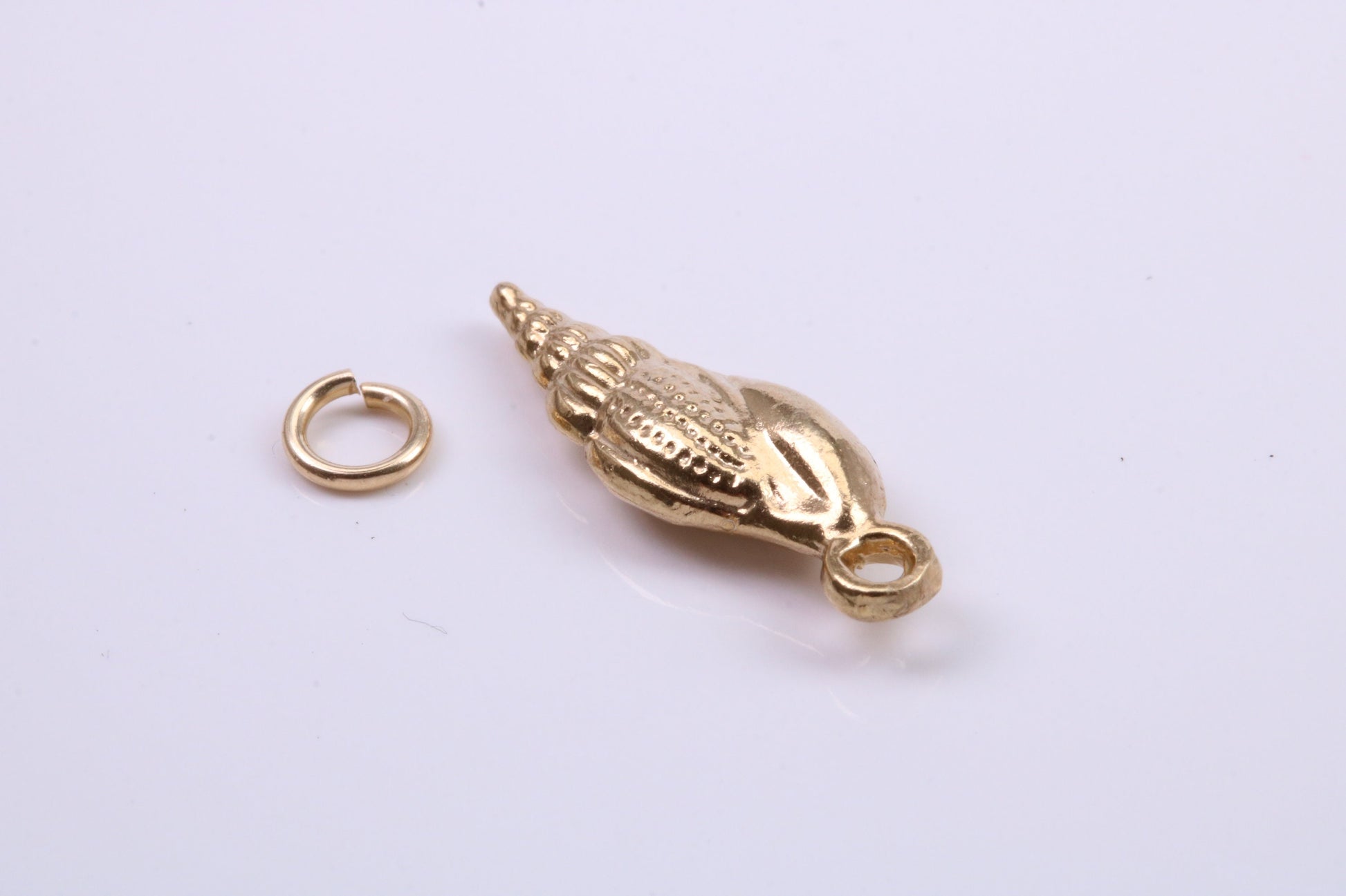 Sea Shell Charm, Traditional Charm, Made from Solid 9ct Yellow Gold, British Hallmarked, Complete with Attachment Link