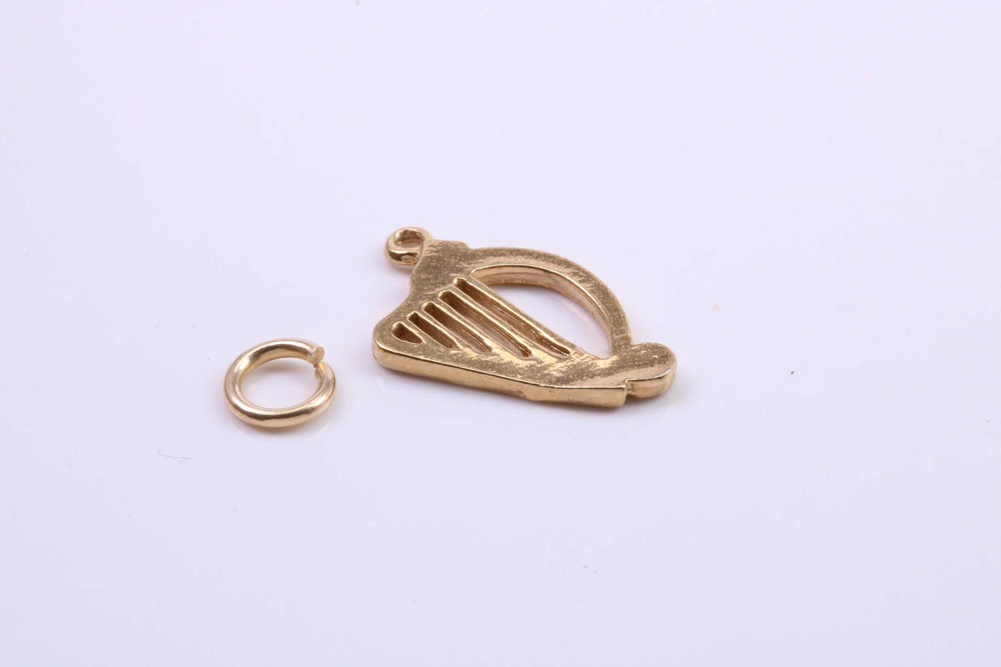 Harp Charm, Traditional Charm, Made from Solid 9ct Yellow Gold, British Hallmarked, Complete with Attachment Link