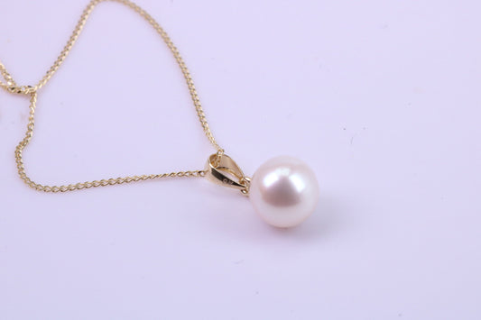 Natural Cultured Pearl Necklace set in Solid Yellow Gold Together with 18 Inch Yellow Gold Chain