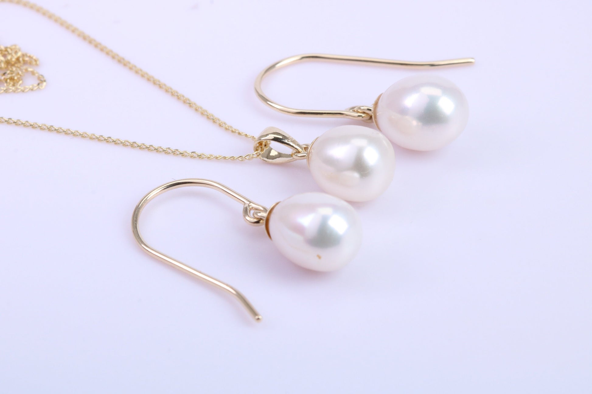 Real Pearl Necklace and Matching Earrings set in Solid Yellow Gold Together with 18 Inch Yellow Gold Chain