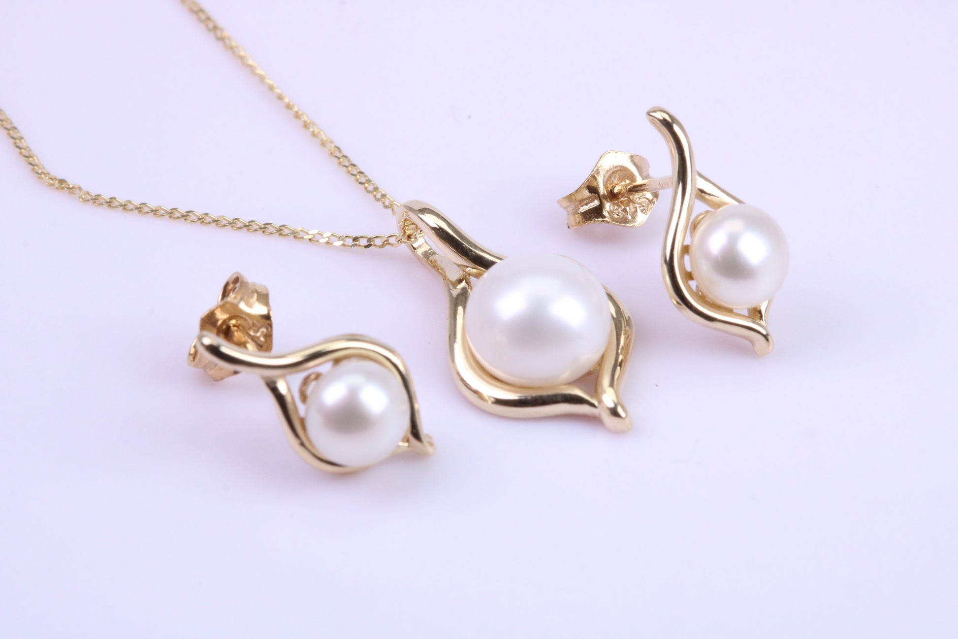 Real Pearl Necklace and Matching Earrings set in Solid Yellow Gold Together with 18 Inch Yellow Gold Chain