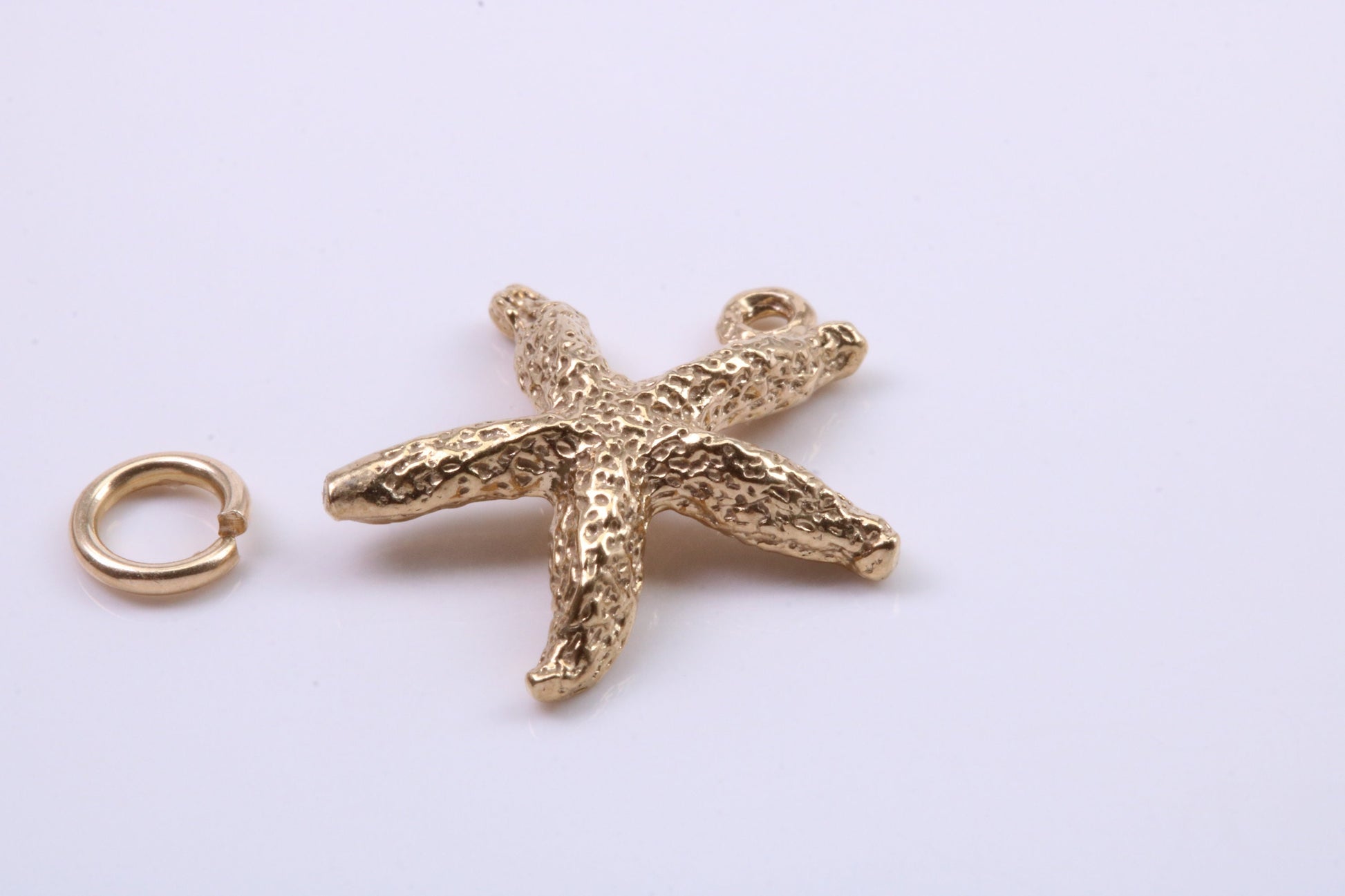 Star Fish Charm, Traditional Charm, Made from Solid 9ct Yellow Gold, British Hallmarked, Complete with Attachment Link