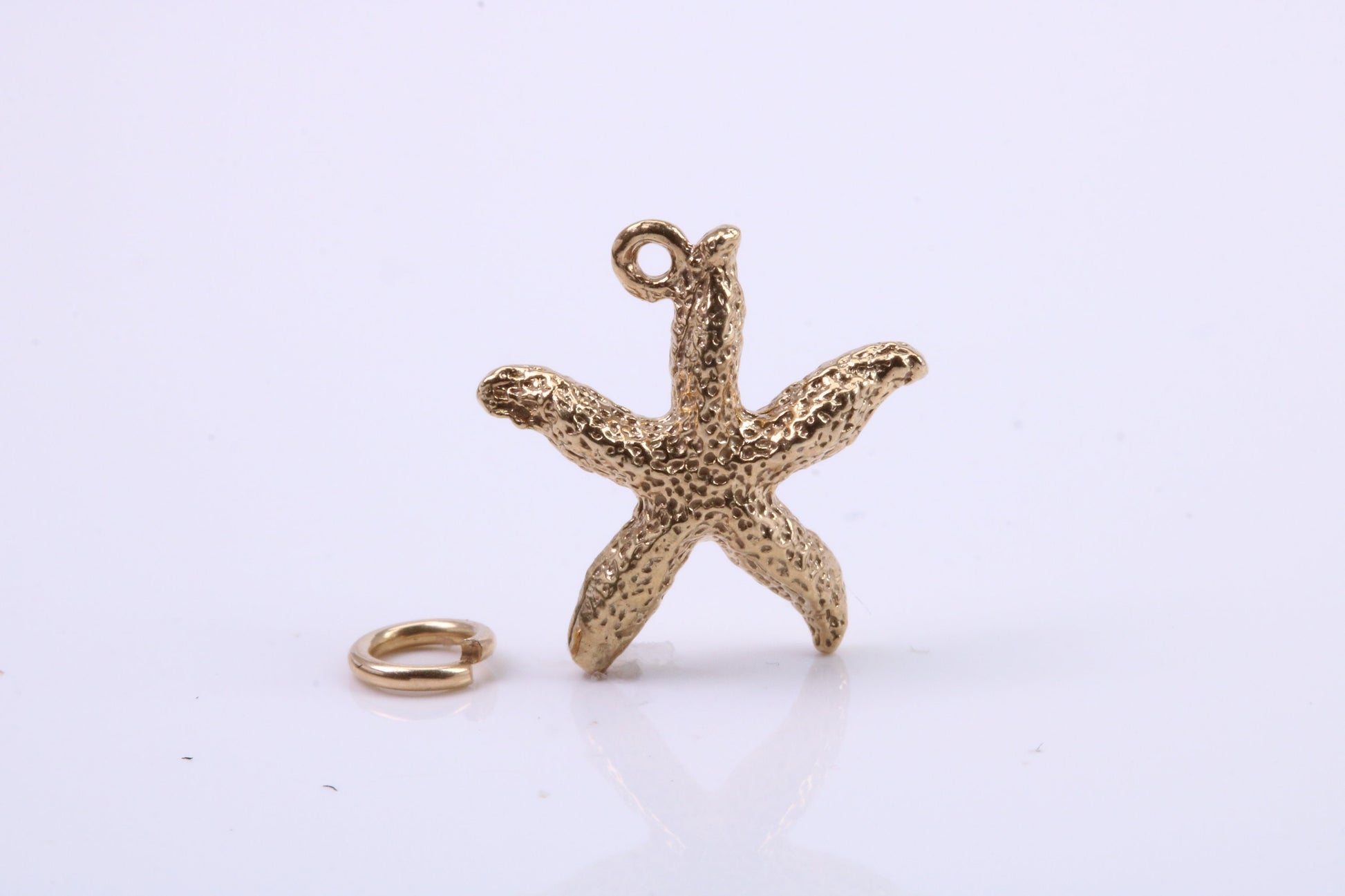 Star Fish Charm, Traditional Charm, Made from Solid 9ct Yellow Gold, British Hallmarked, Complete with Attachment Link