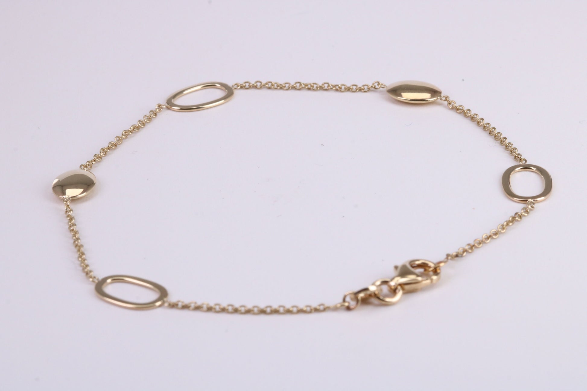 Open and Closed Link Bracelet, Made from Solid Yellow Gold, 8 Inches Long