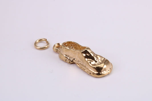 Old Shoe Charm, Traditional Charm, Made from Solid Yellow Gold, British Hallmarked, Complete with Attachment Link