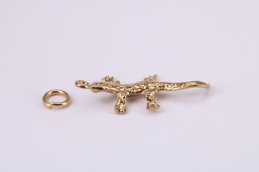 Gecko Lizard Charm, Traditional Charm, Made from Solid Yellow Gold, British Hallmarked, Complete with Attachment Link