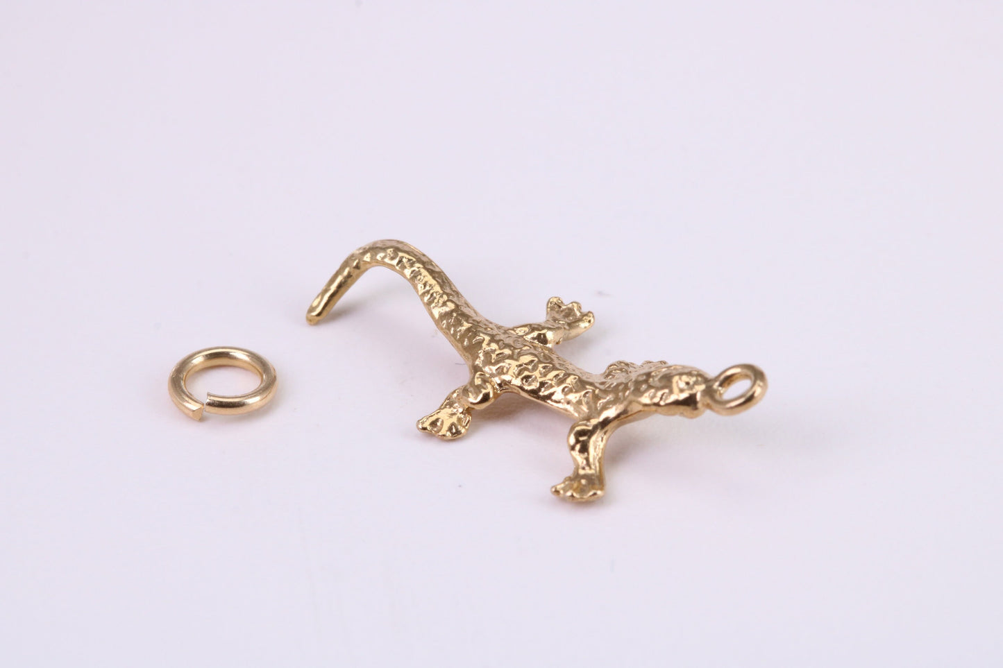 Gecko Lizard Charm, Traditional Charm, Made from Solid Yellow Gold, British Hallmarked, Complete with Attachment Link