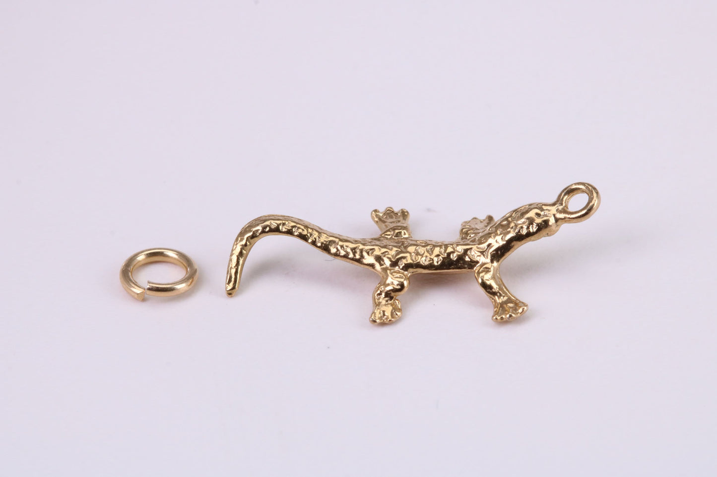 Gecko Lizard Charm, Traditional Charm, Made from Solid Yellow Gold, British Hallmarked, Complete with Attachment Link