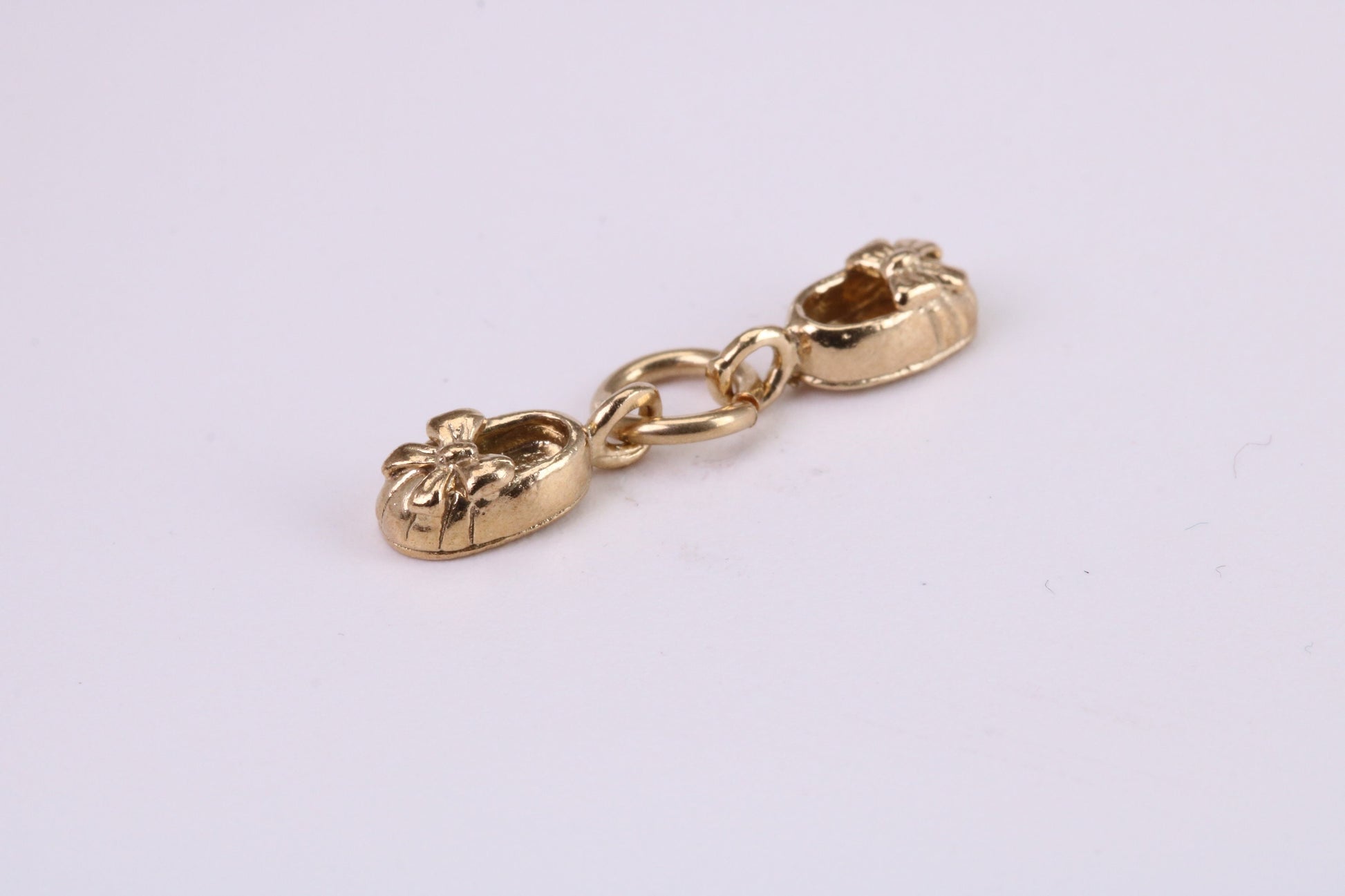 Baby Shoes Charm, Traditional Charm, Made from Solid Yellow Gold, British Hallmarked, Complete with Attachment Link