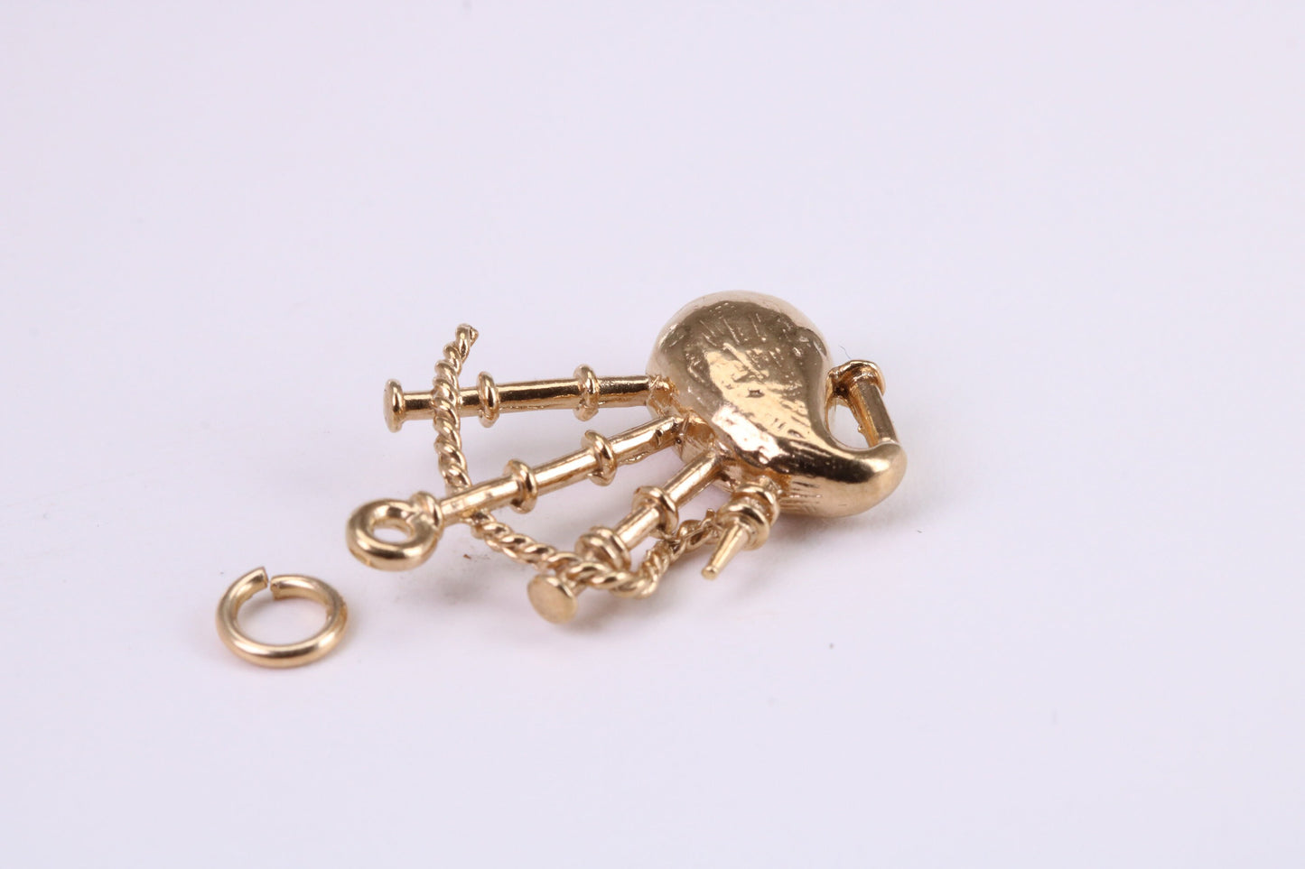 Bagpipe Charm, Traditional Charm, Made from Solid Yellow Gold, British Hallmarked, Complete with Attachment Link