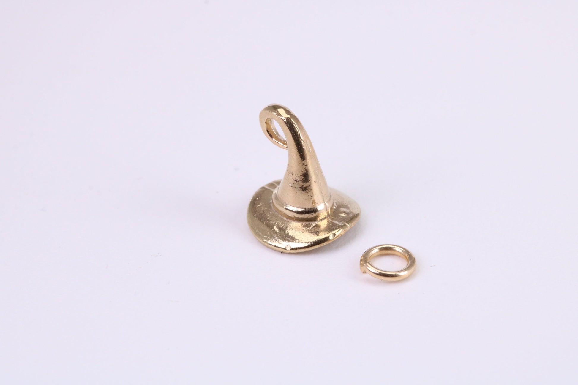 Wizards Hat Charm, Traditional Charm, Made from Solid Yellow Gold, British Hallmarked, Complete with Attachment Link