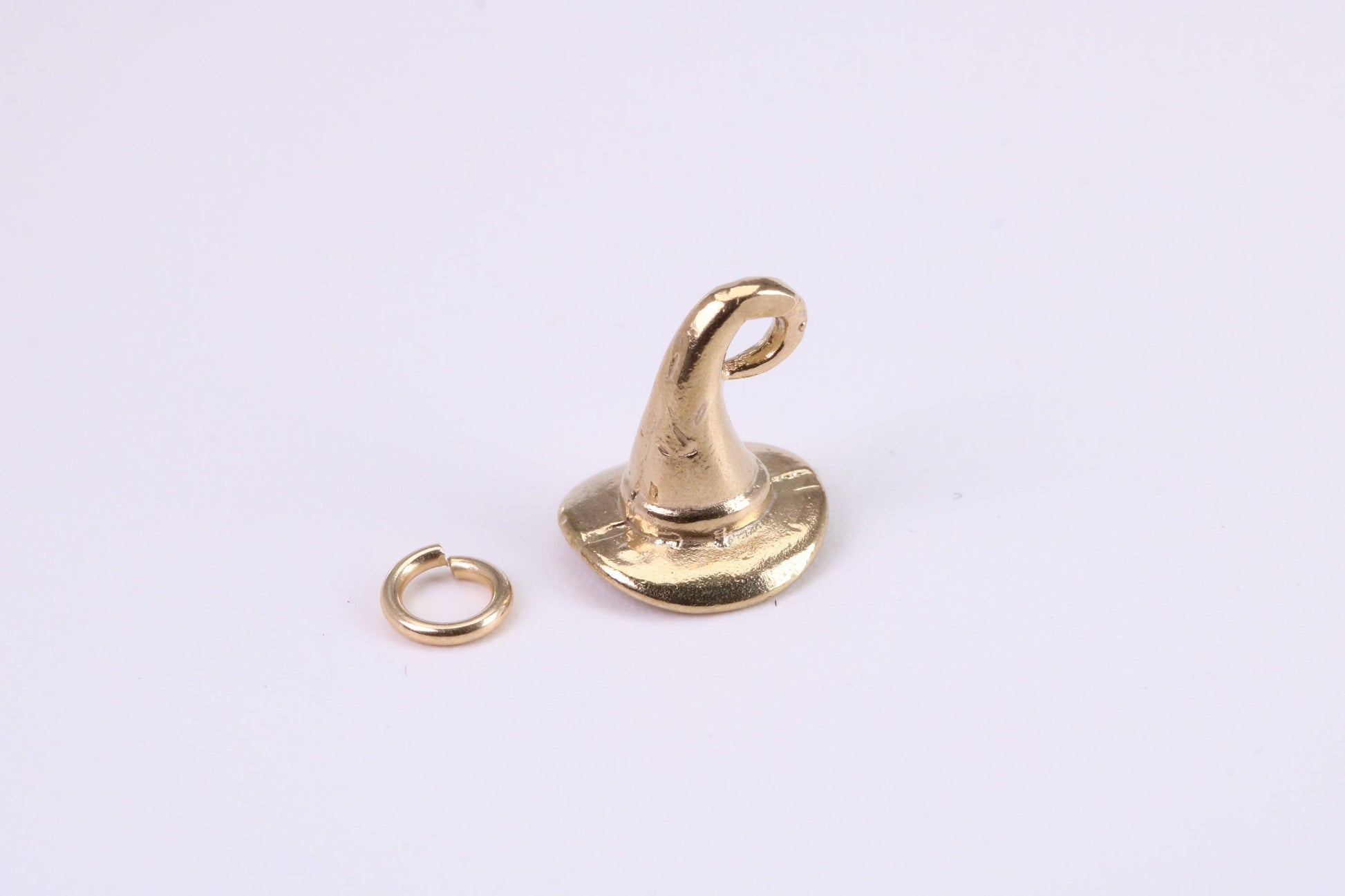 Wizards Hat Charm, Traditional Charm, Made from Solid Yellow Gold, British Hallmarked, Complete with Attachment Link