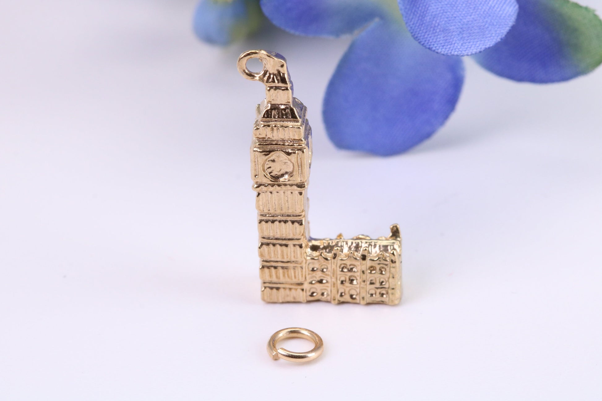 Iconic London Big Ben Charm, Traditional Charm, Made from Solid Yellow Gold, British Hallmarked, Complete with Attachment Link