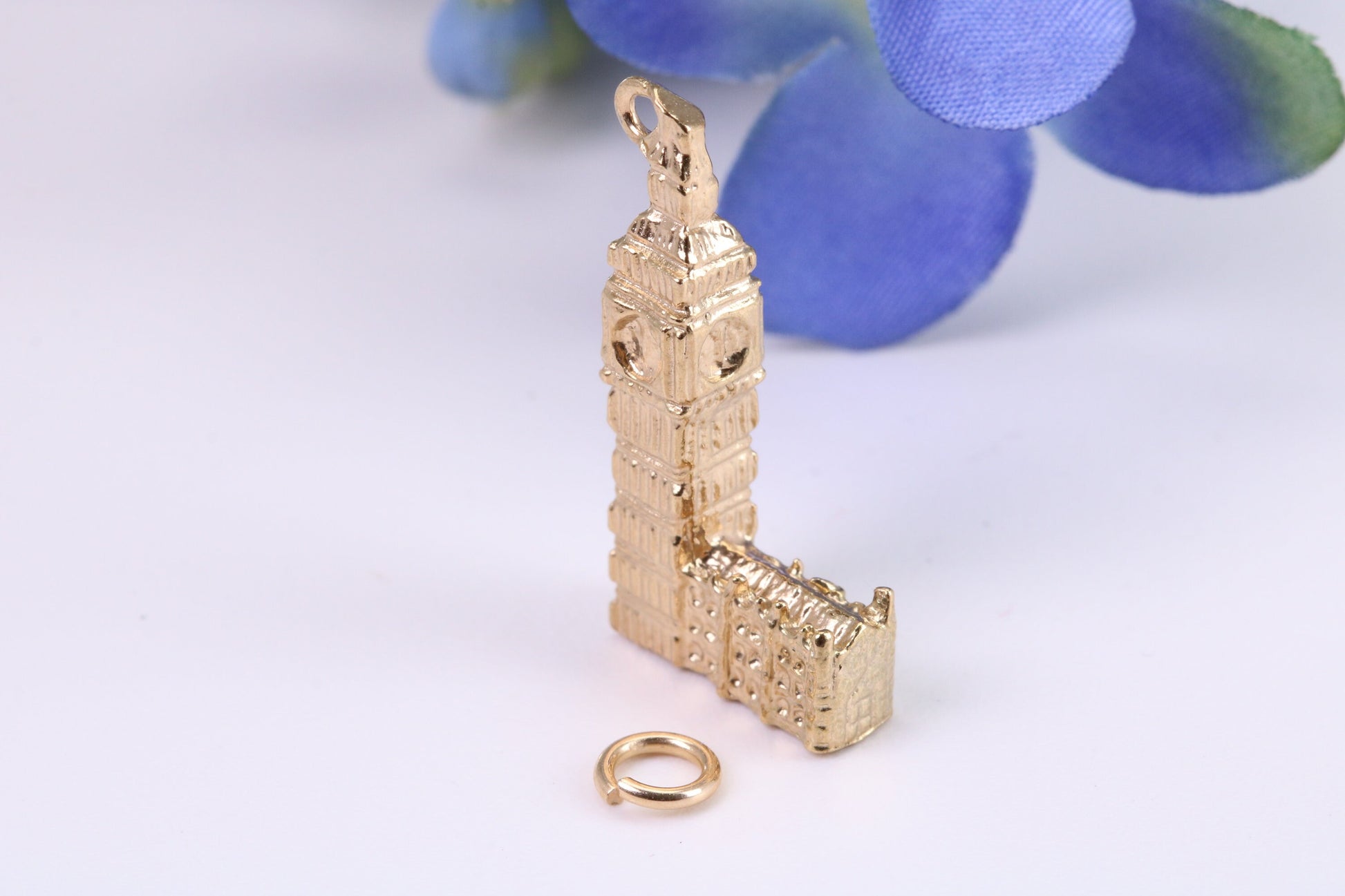 Iconic London Big Ben Charm, Traditional Charm, Made from Solid Yellow Gold, British Hallmarked, Complete with Attachment Link