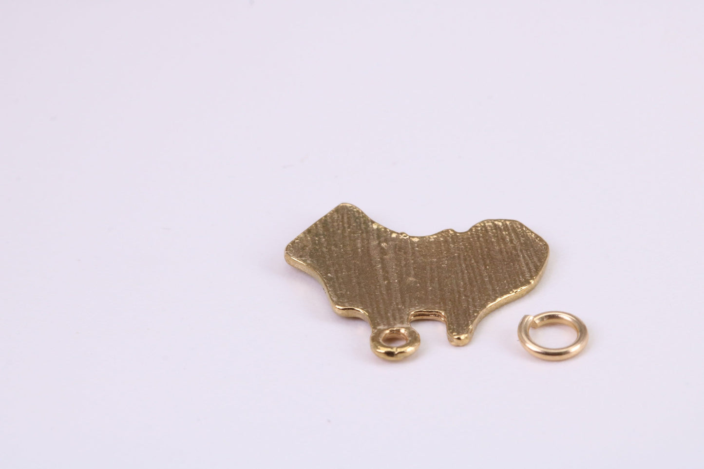 Australia Charm, Traditional Charm, Made from Solid Yellow Gold, British Hallmarked, Complete with Attachment Link