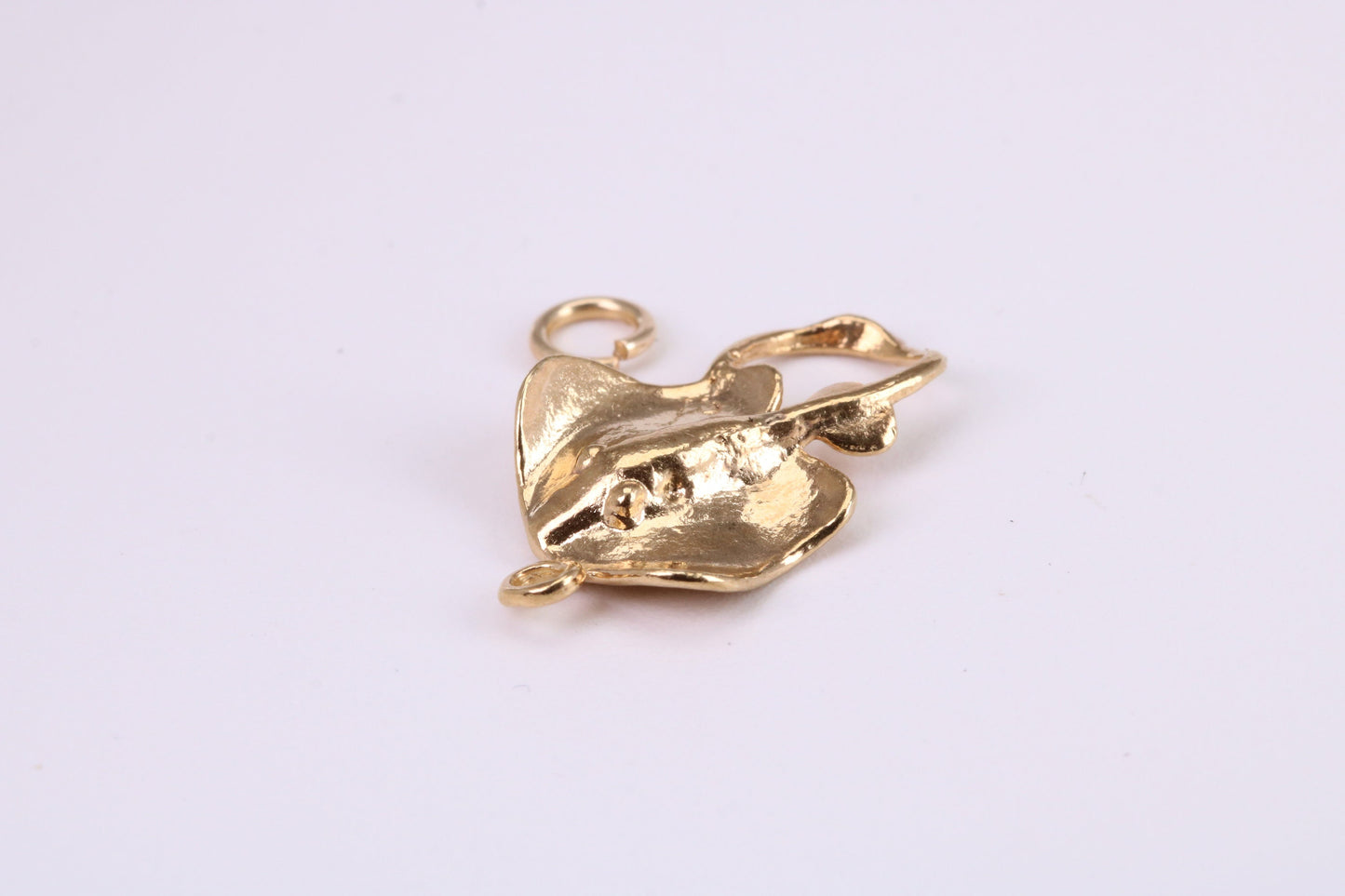 Sting Ray Charm, Traditional Charm, Made from Solid Yellow Gold, British Hallmarked, Complete with Attachment Link