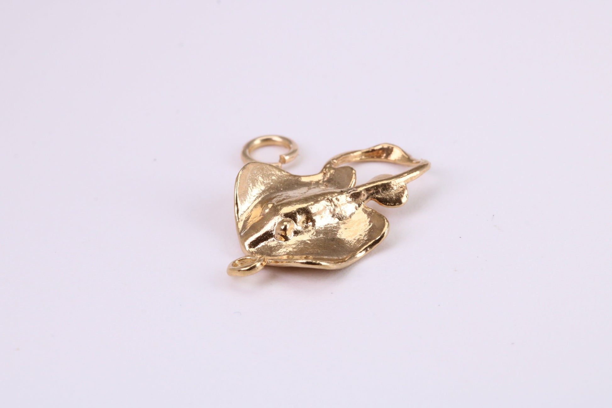 Sting Ray Charm, Traditional Charm, Made from Solid Yellow Gold, British Hallmarked, Complete with Attachment Link