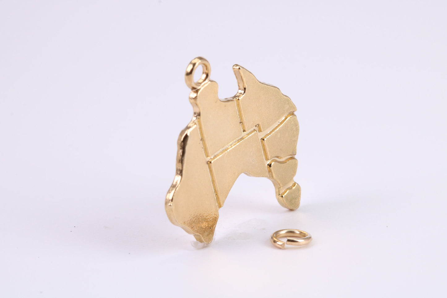 Australia Charm, Traditional Charm, Made from Solid Yellow Gold, British Hallmarked, Complete with Attachment Link