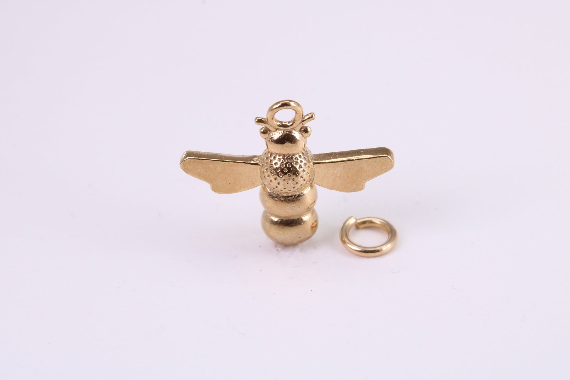 Bumble Bee Charm, Traditional Charm, Made from Solid Yellow Gold, British Hallmarked, Complete with Attachment Link