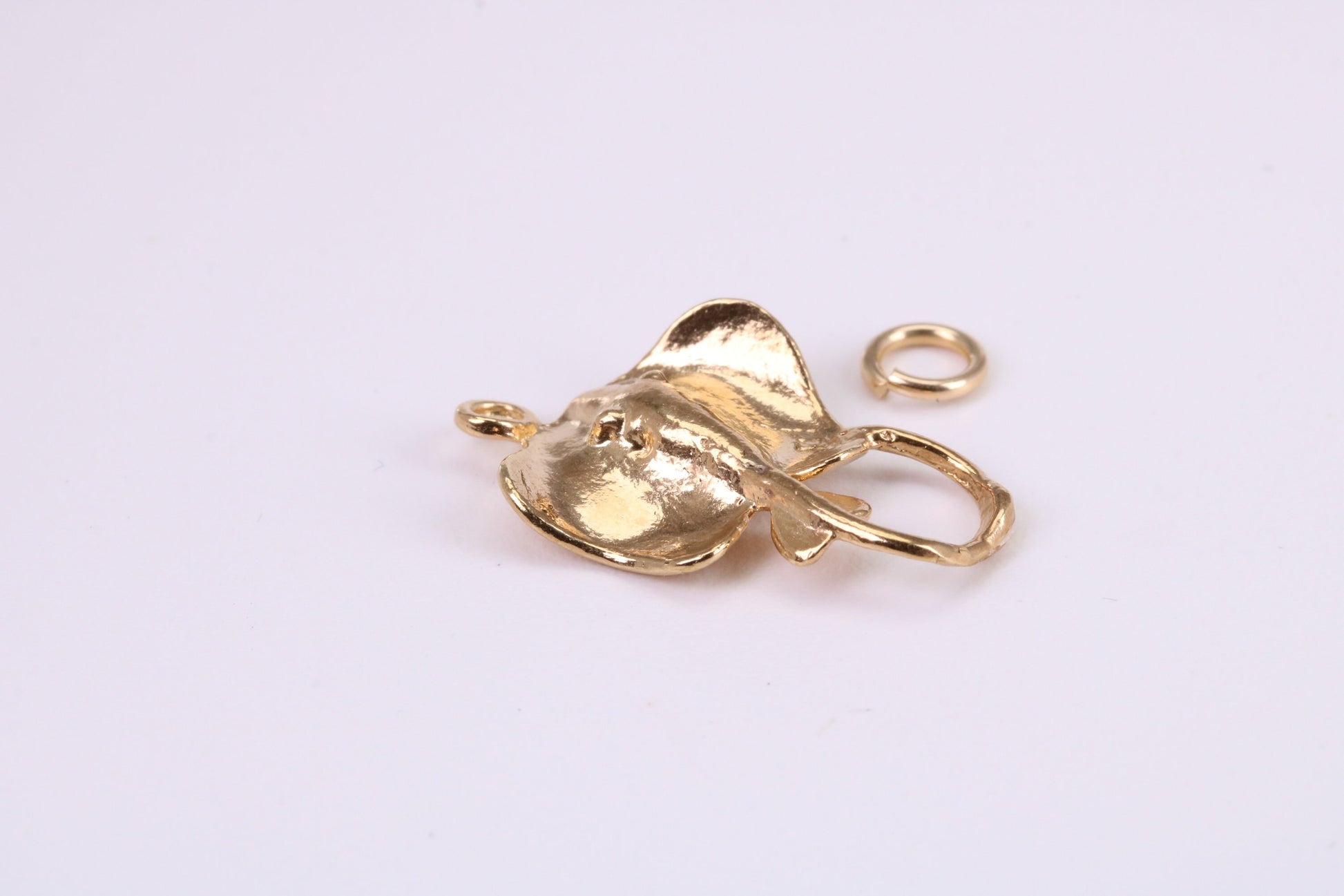 Sting Ray Charm, Traditional Charm, Made from Solid Yellow Gold, British Hallmarked, Complete with Attachment Link