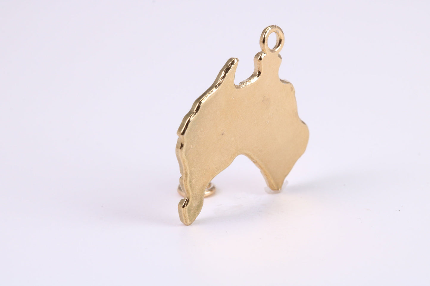 Australia Charm, Traditional Charm, Made from Solid Yellow Gold, British Hallmarked, Complete with Attachment Link