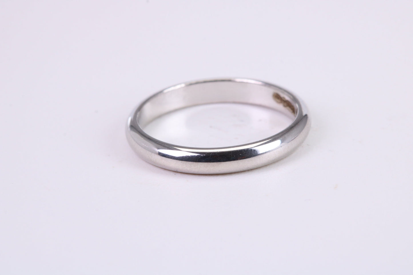 2.50 mm Wide Simple Traditional D Profile Wedding Band, Made from Solid White Gold, British Hallmarked