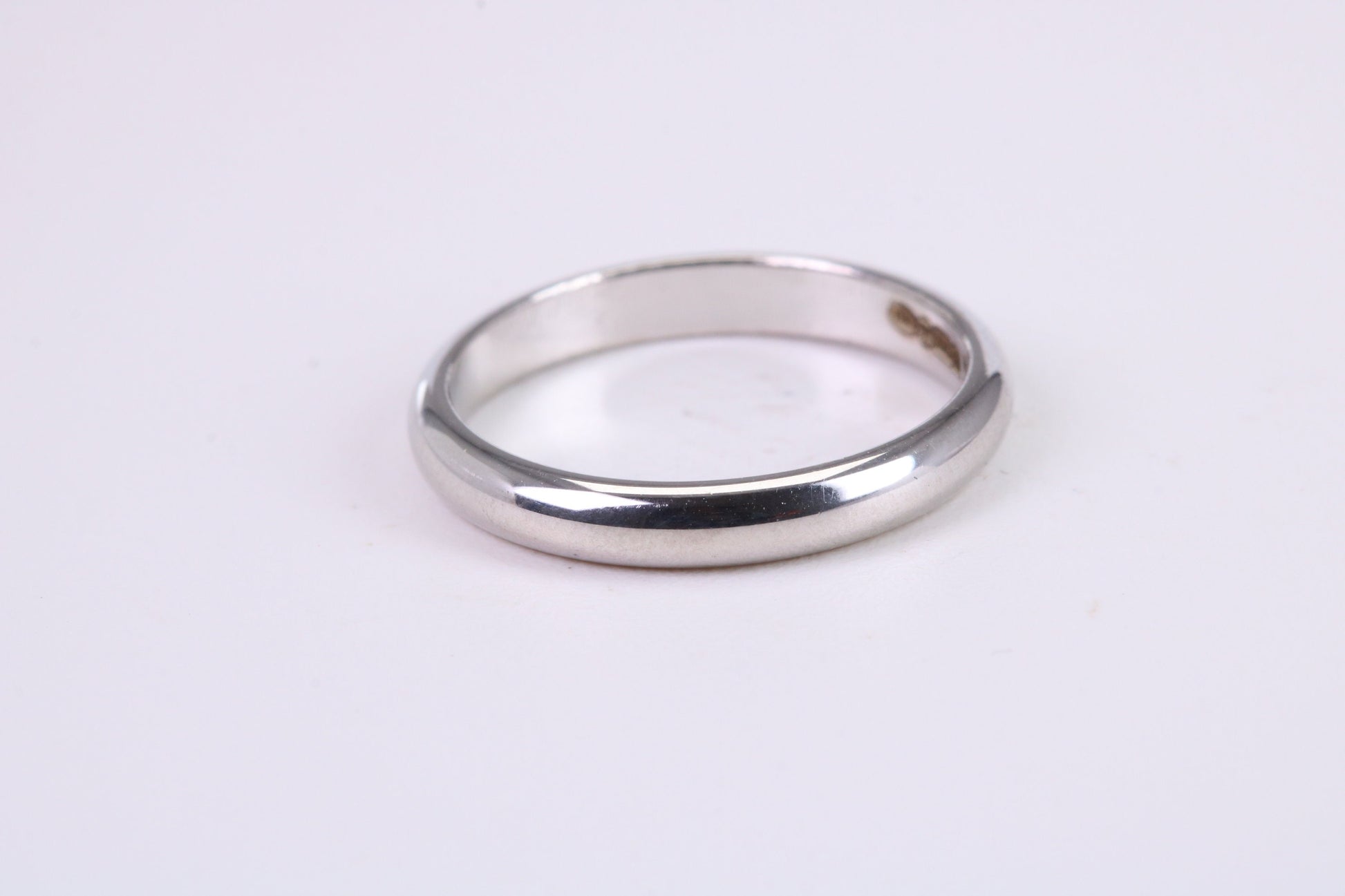 2.50 mm Wide Simple Traditional D Profile Wedding Band, Made from Solid White Gold, British Hallmarked