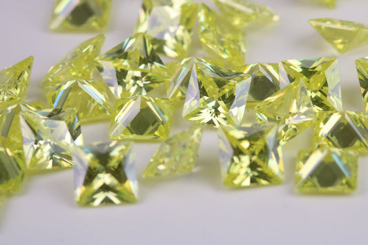 Square cut AAA Grade Peridot Green Cubic Zirconia, Top Colour and Luster, Choice of Sizes, Calibrated Sizing, Multi Packs