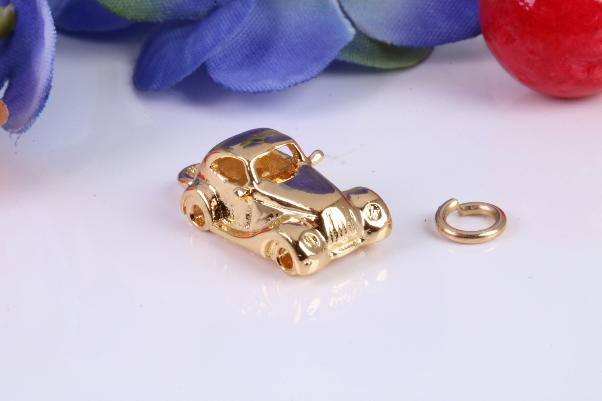 Car Charm, Traditional Charm, Made from Solid Yellow Gold, British Hallmarked, Complete with Attachment Link