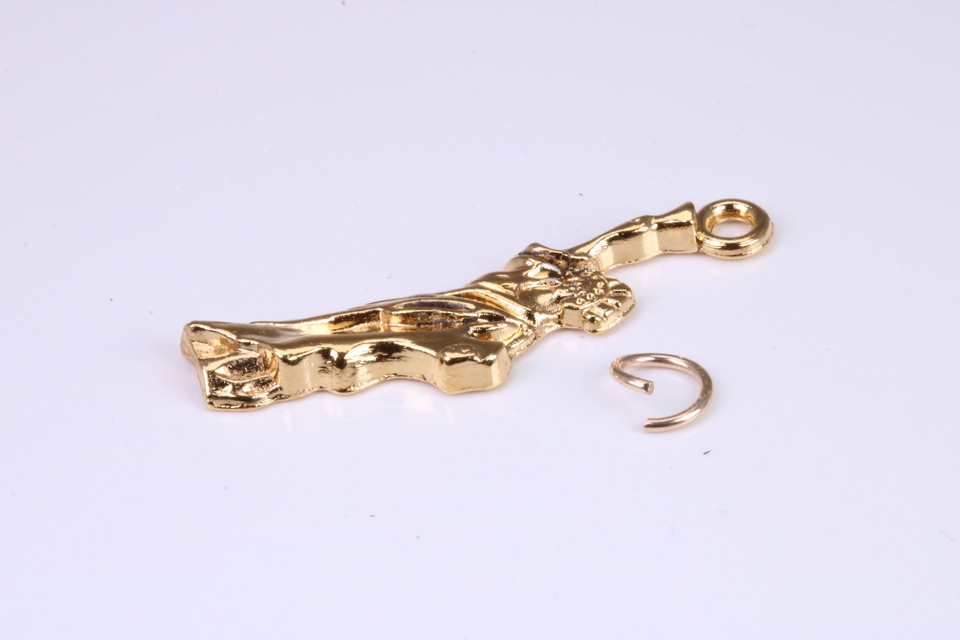 Statue of Liberty Charm, Traditional Charm, Made from Solid Yellow Gold, British Hallmarked, Complete with Attachment Link