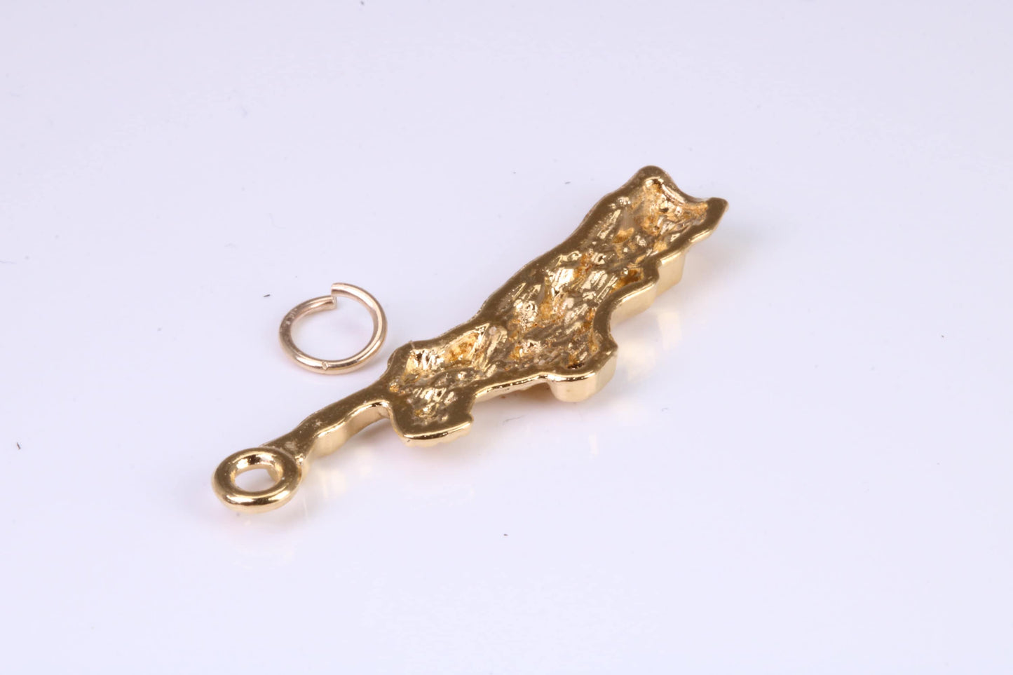 Statue of Liberty Charm, Traditional Charm, Made from Solid Yellow Gold, British Hallmarked, Complete with Attachment Link