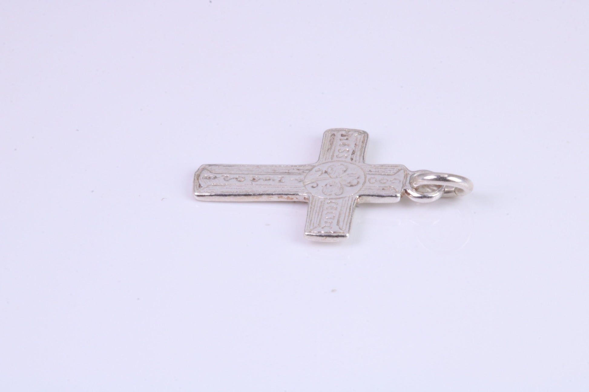 Small 21 mm Long Patterned Cross, Made From Solid Cast Silver, Complete With Silver Chain