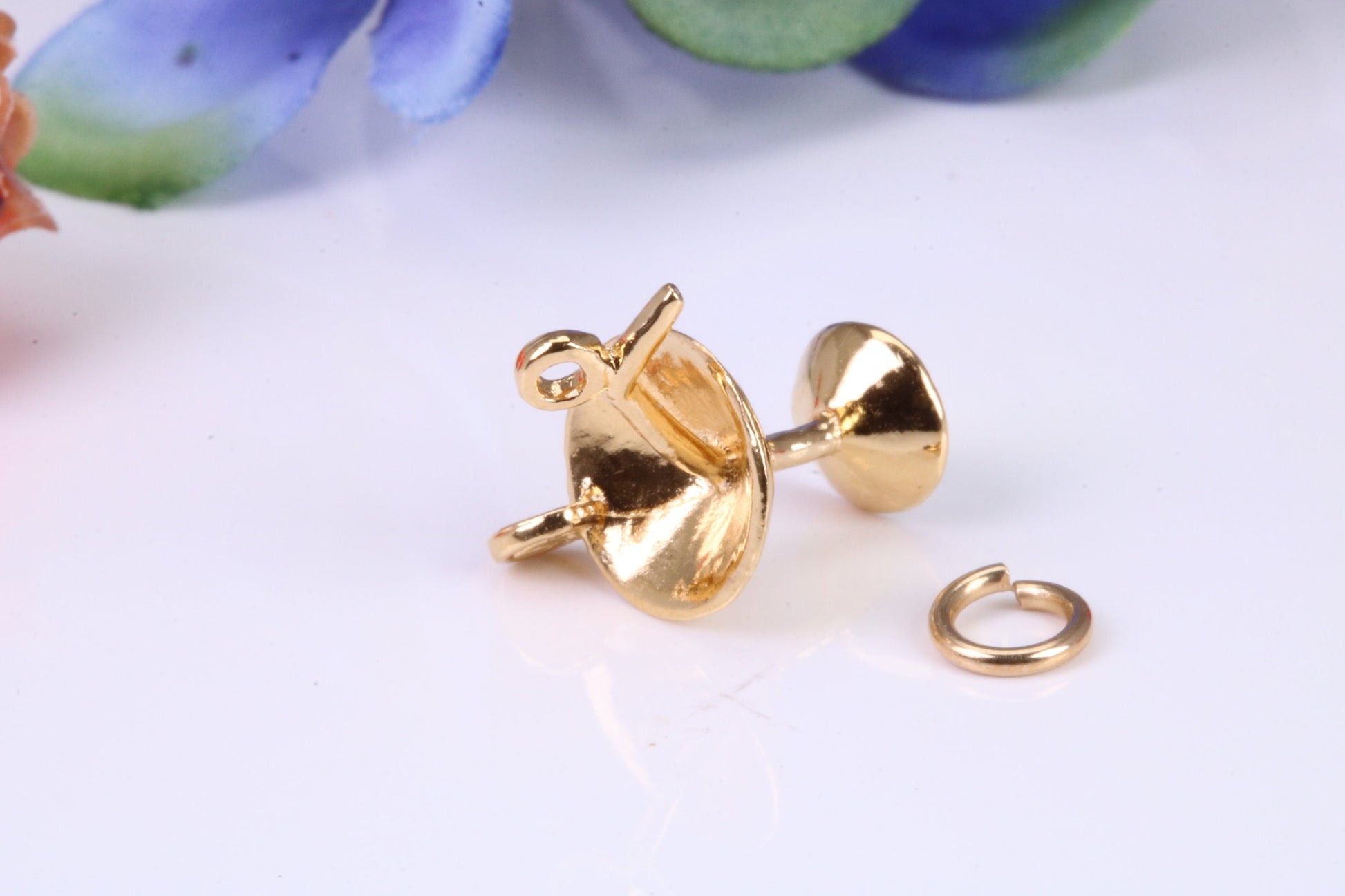 Cocktail Glass Charm, Traditional Charm, Made from Solid Yellow Gold, British Hallmarked, Complete with Attachment Link