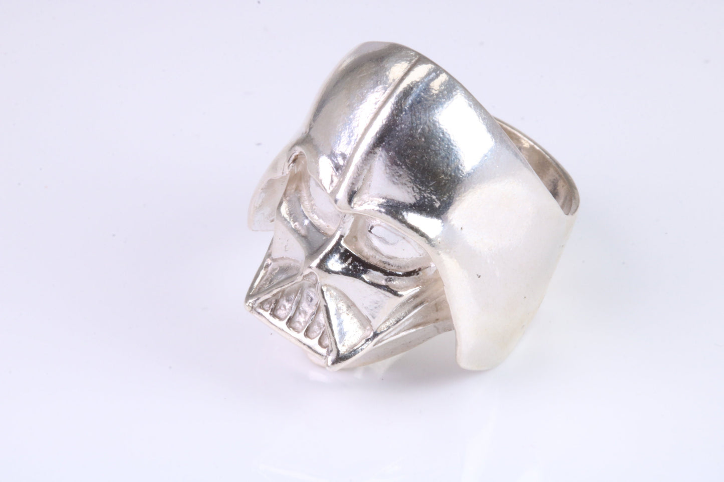 Large and heavy Darth Vader ring, sterling silver, perfect for ladies and gents. Available in silver, yellow gold, white gold and platinum