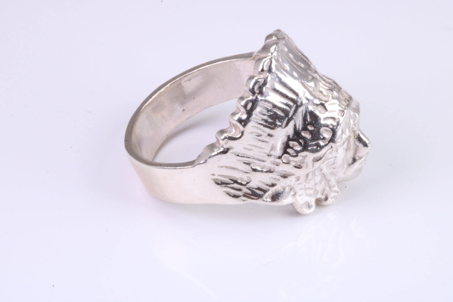 Large and heavy American Indian Head Ring, made from solid cast silver, British Hallmarked