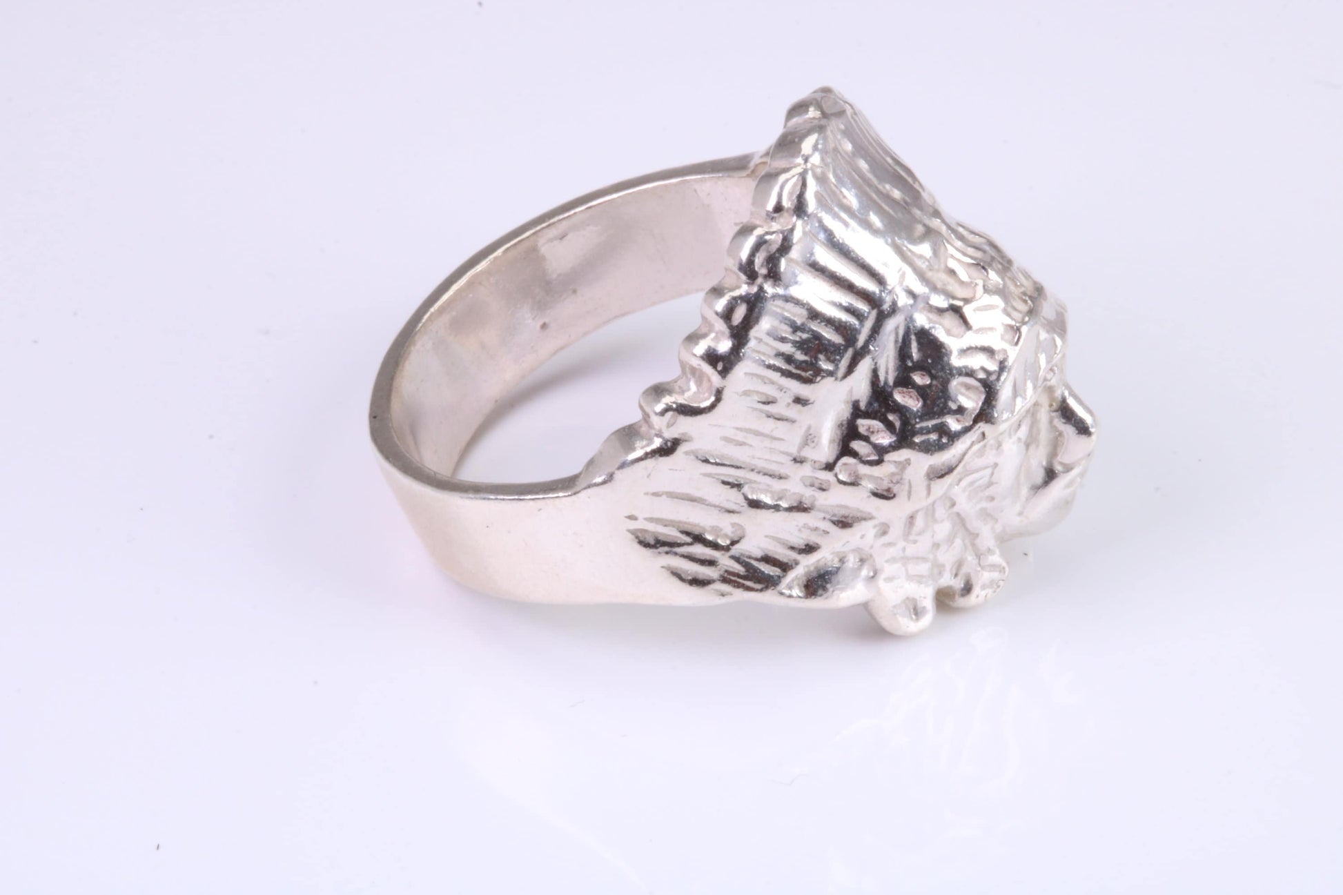 Large and heavy American Indian Head Ring, made from solid cast silver, British Hallmarked