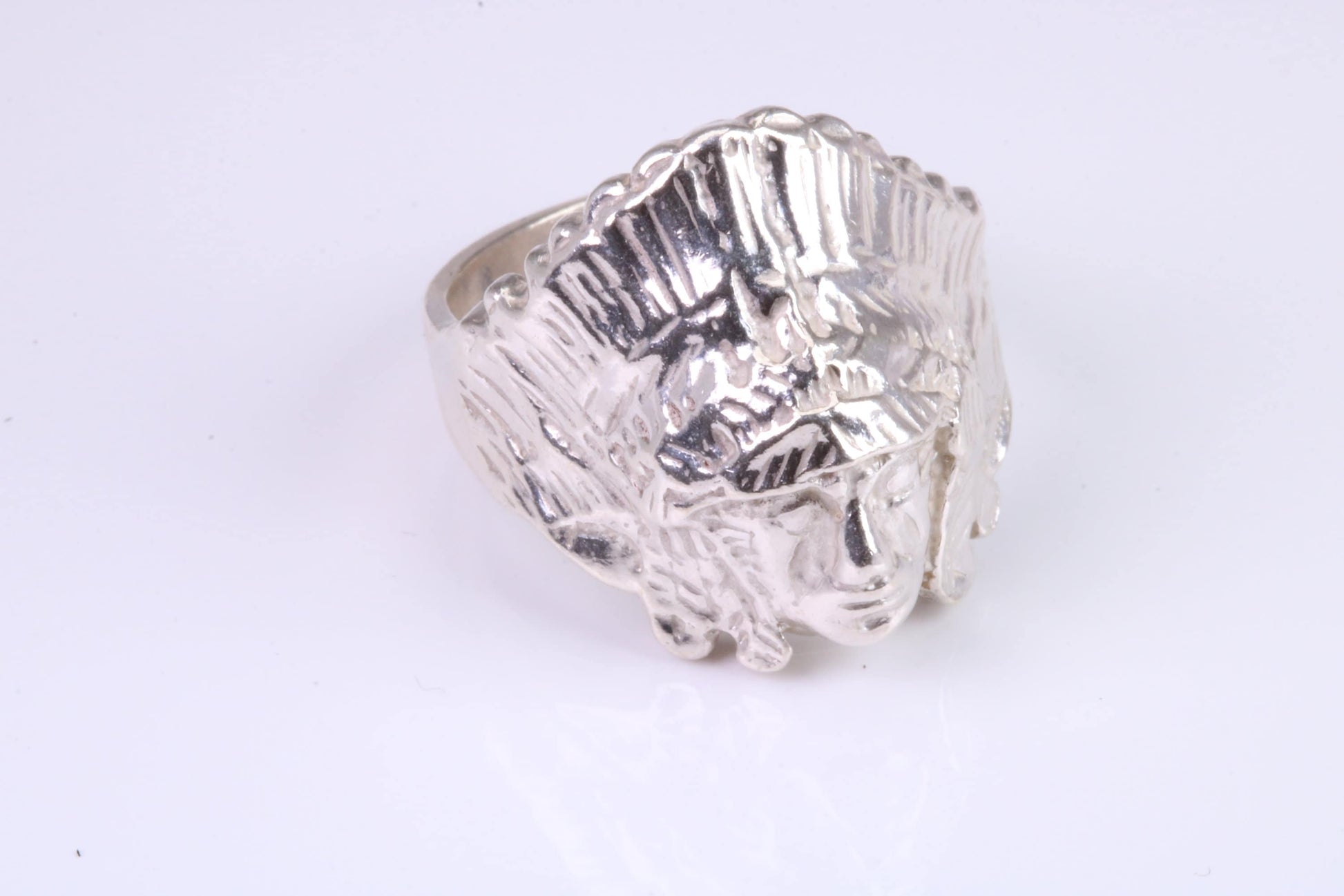 Large and heavy American Indian Head Ring, made from solid cast silver, British Hallmarked