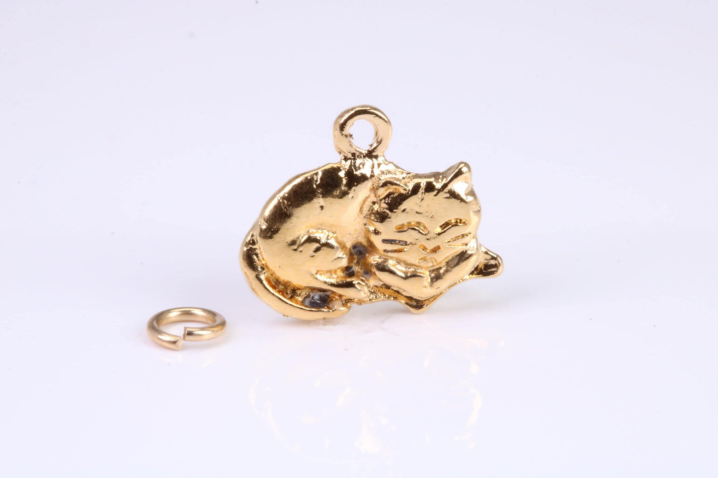 Cat Charm, Traditional Charm, Made from Solid Yellow Gold, British Hallmarked, Complete with Attachment Link