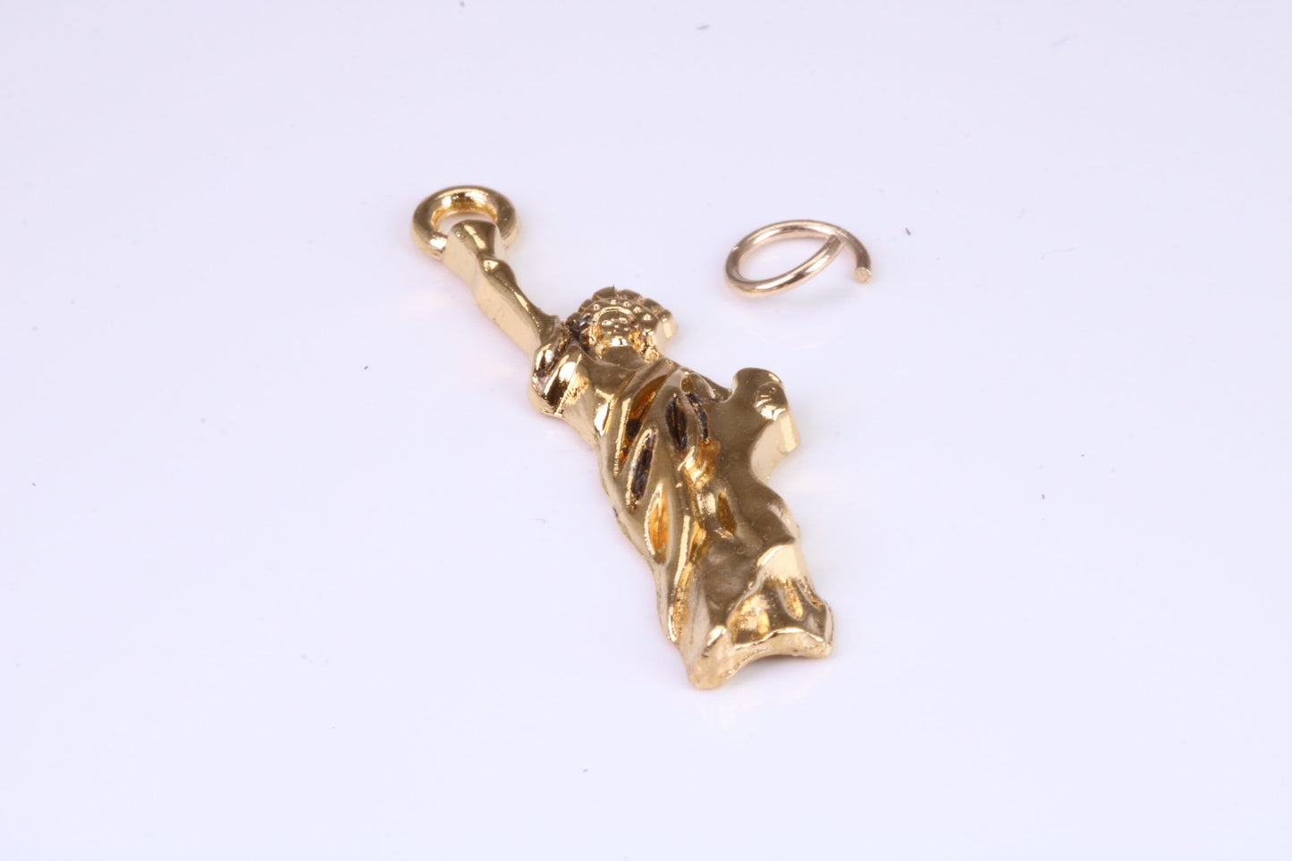 Statue of Liberty Charm, Traditional Charm, Made from Solid Yellow Gold, British Hallmarked, Complete with Attachment Link