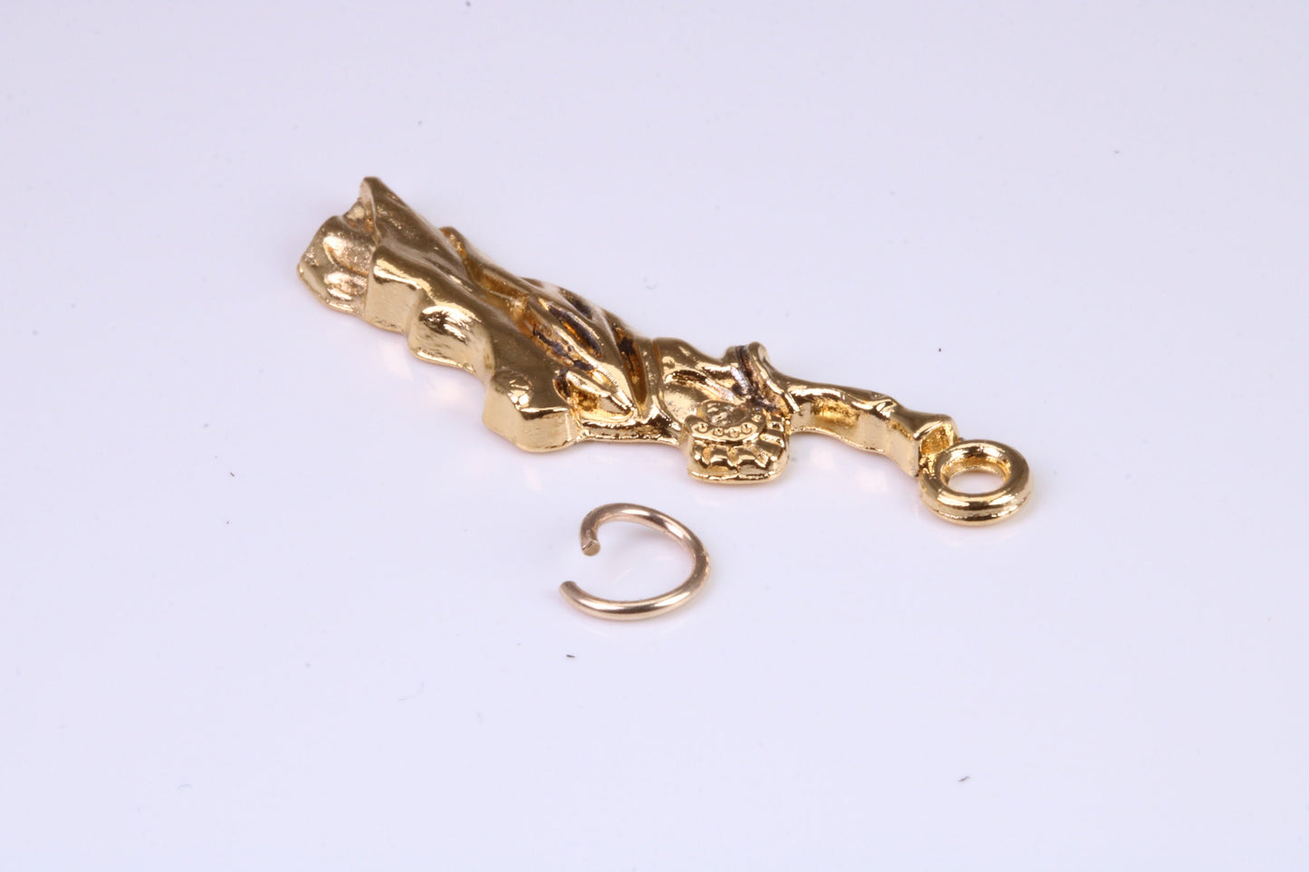 Statue of Liberty Charm, Traditional Charm, Made from Solid Yellow Gold, British Hallmarked, Complete with Attachment Link