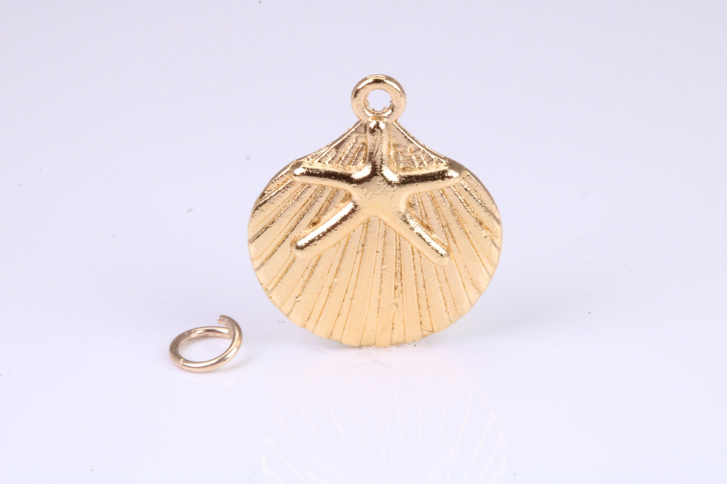 Sea Shell Charm, Traditional Charm, Made from Solid Yellow Gold, British Hallmarked, Complete with Attachment Link