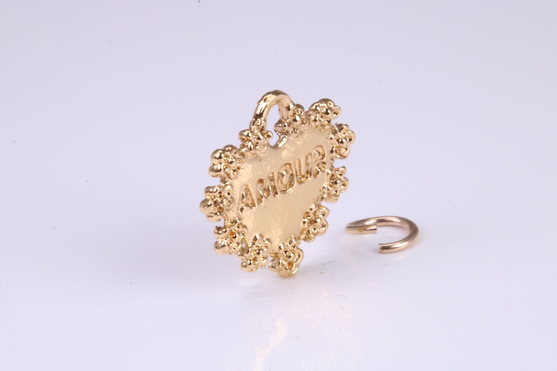 Love Amour Charm, Traditional Charm, Made from Solid Yellow Gold, British Hallmarked, Complete with Attachment Link