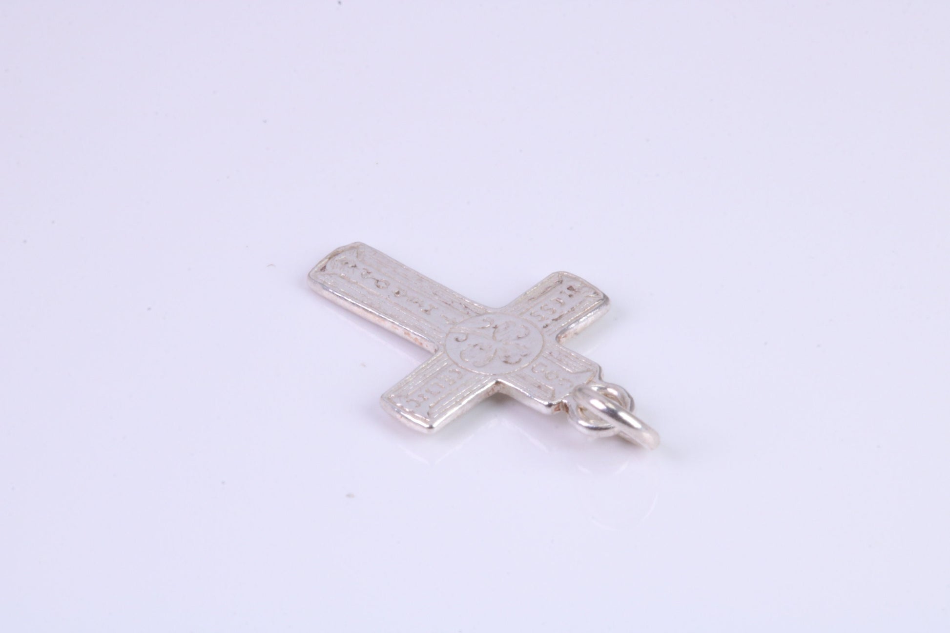 Small 21 mm Long Patterned Cross, Made From Solid Cast Silver, Complete With Silver Chain