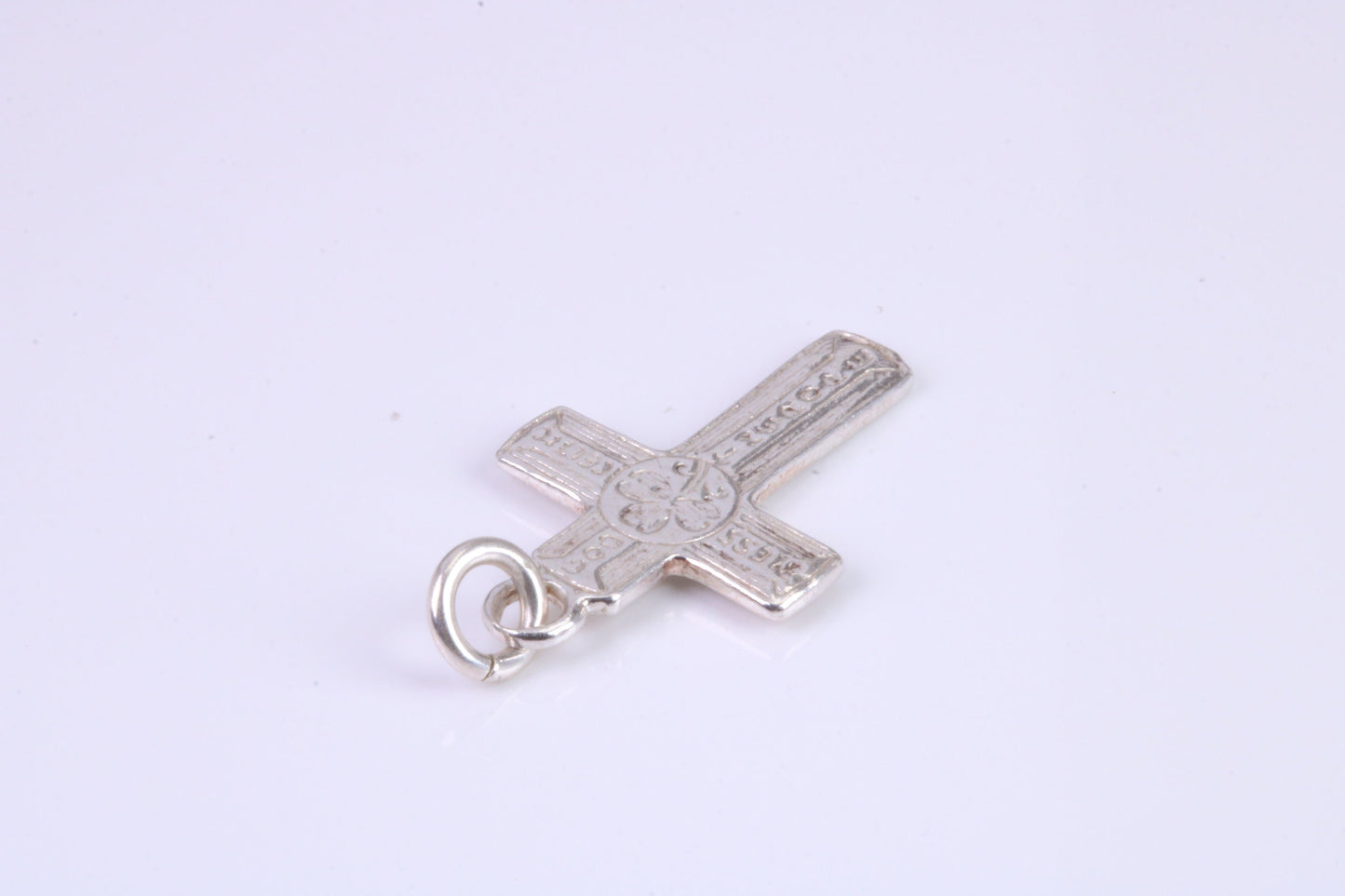 Small 21 mm Long Patterned Cross, Made From Solid Cast Silver, Complete With Silver Chain