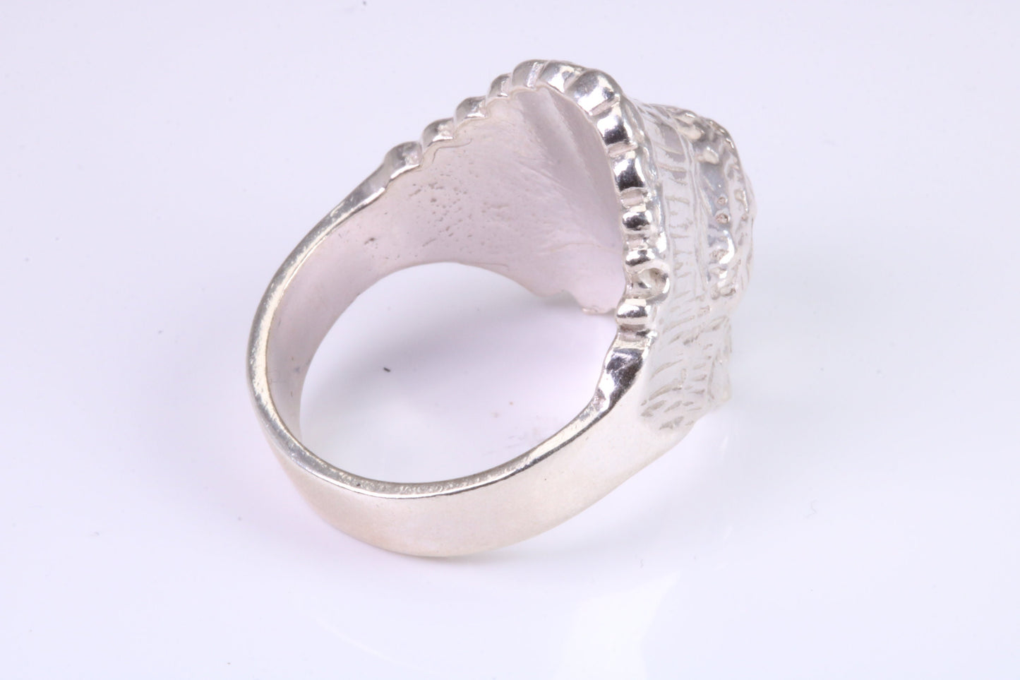 Large and heavy American Indian Head Ring, made from solid cast silver, British Hallmarked