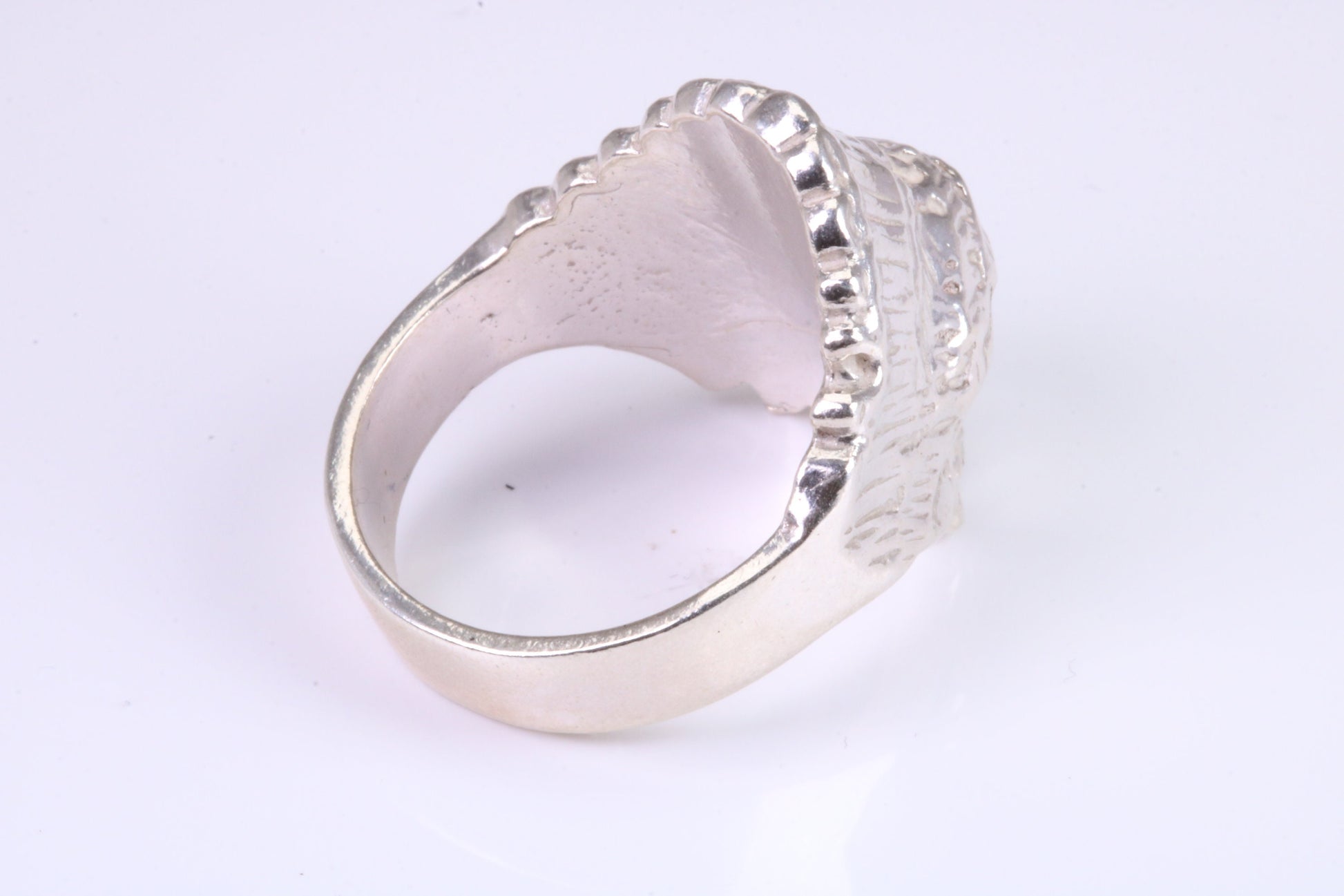 Large and heavy American Indian Head Ring, made from solid cast silver, British Hallmarked