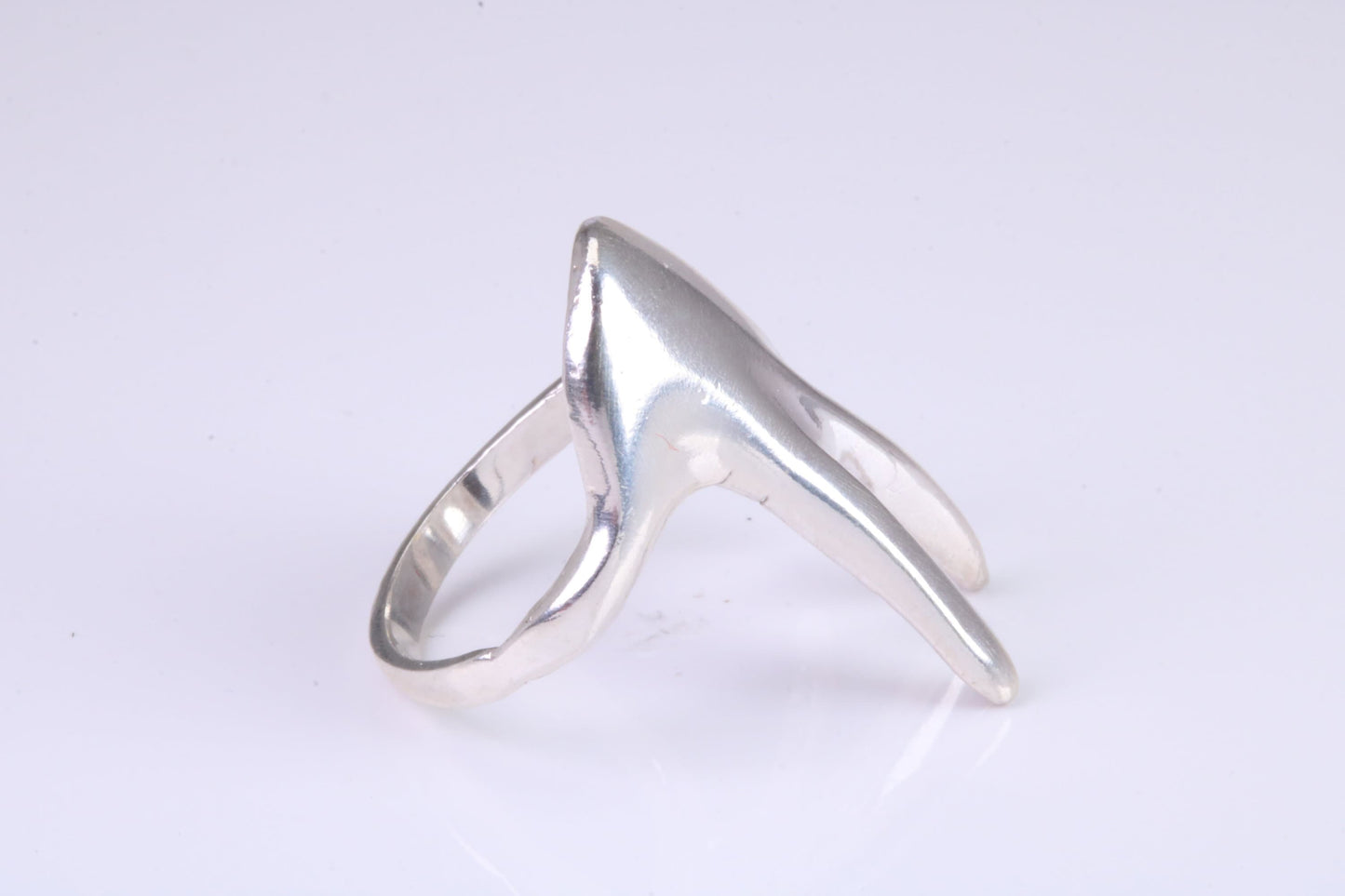 Hand ring, made from solid cast silver