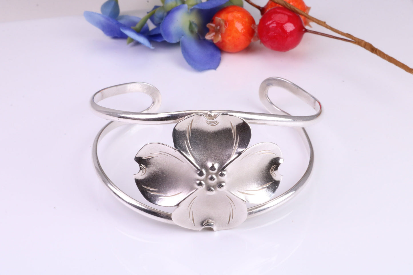 29 mm Wide Flower Oval Solid Silver Bangle