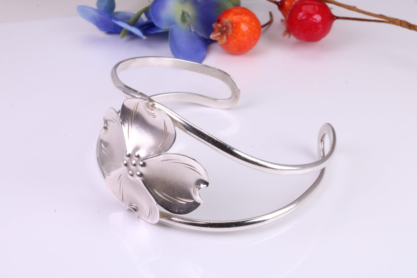 29 mm Wide Flower Oval Solid Silver Bangle